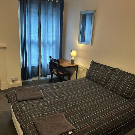 Luton Town House Near Airport Apartment Luaran gambar