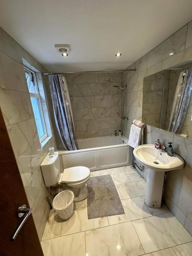 Luton Town House Near Airport Apartment Luaran gambar