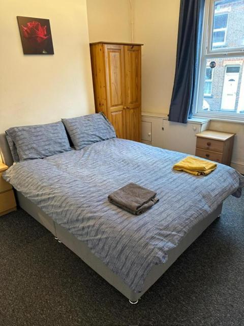 Luton Town House Near Airport Apartment Luaran gambar