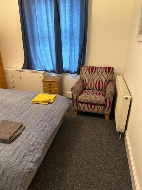 Luton Town House Near Airport Apartment Luaran gambar