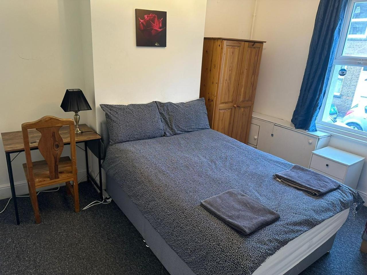 Luton Town House Near Airport Apartment Luaran gambar